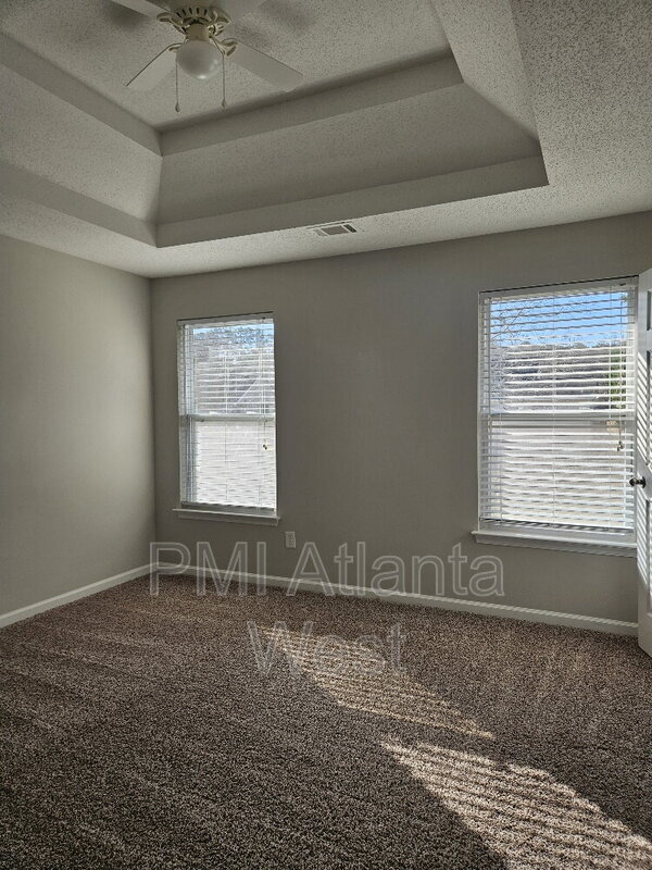 Building Photo - 1013 Odelle Cir