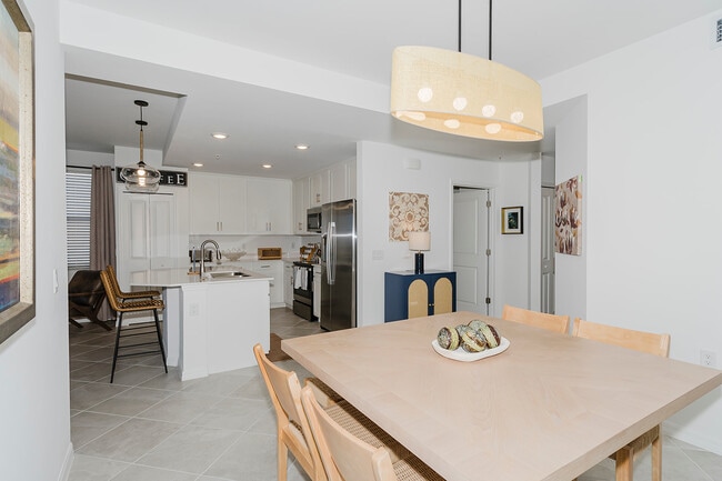 Building Photo - 5651 Double Eagle Cir