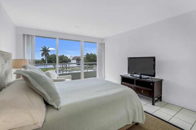 Building Photo - 4201 N Ocean Blvd