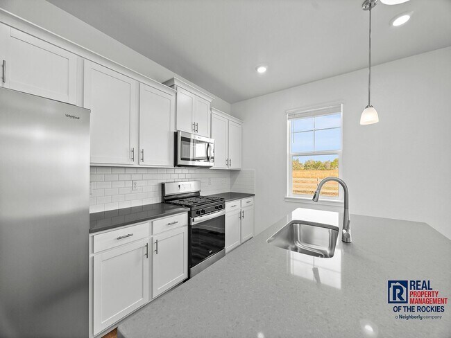 Building Photo - 4 Bed 2.5 Bath Newer Build in Berthoud!