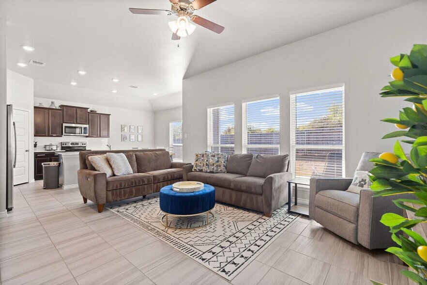 Building Photo - 1116 Monte Verde Dr