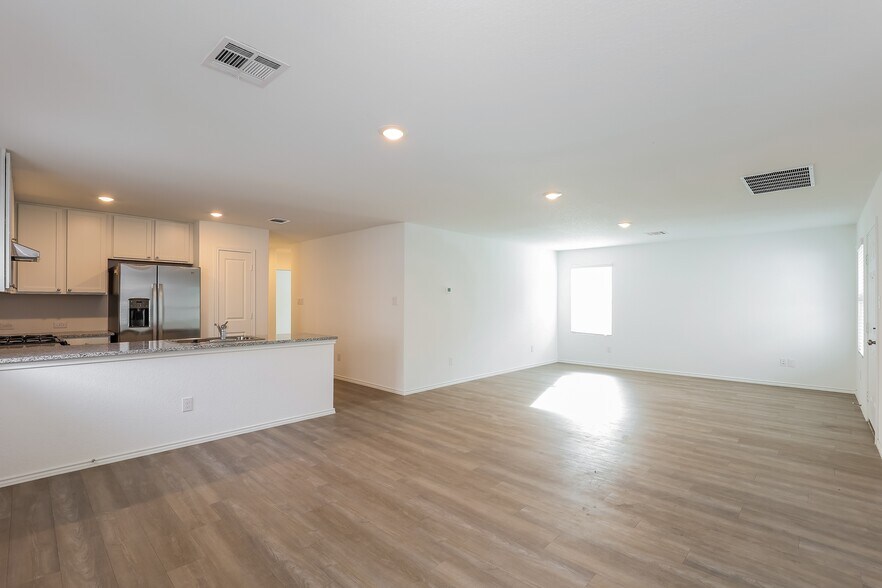 Building Photo - 4307 Fluvial Cir