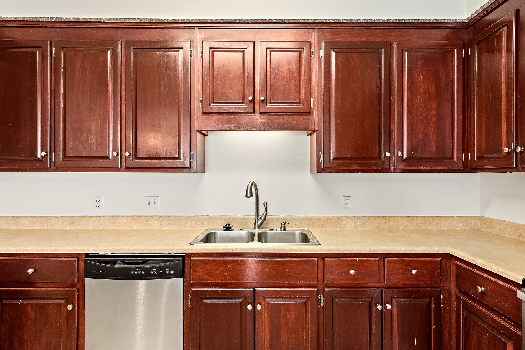 Kitchen - 184 Concord Ave