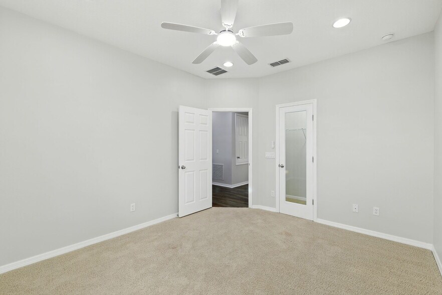 Building Photo - 2480 Cypress Tree Trl