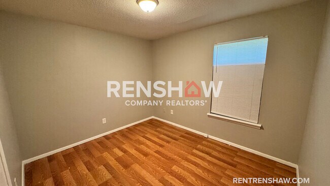 Building Photo - 381 N Manassas St