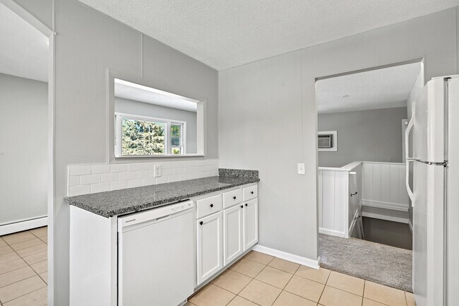 Building Photo - 16601 Eldorado St NW