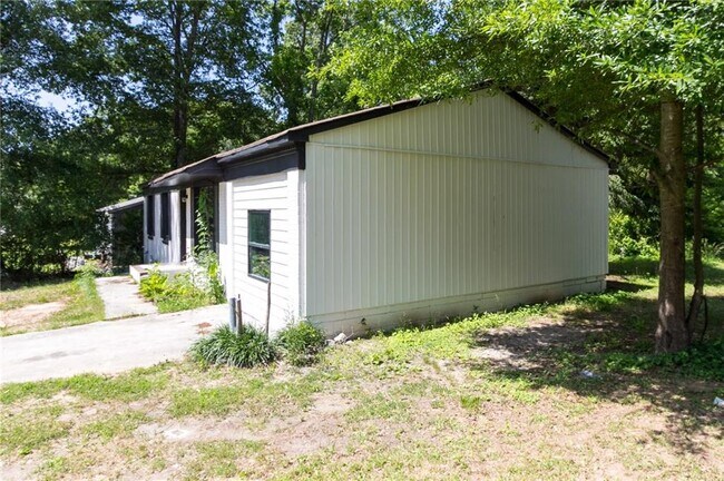 Building Photo - 504 Ash Ln
