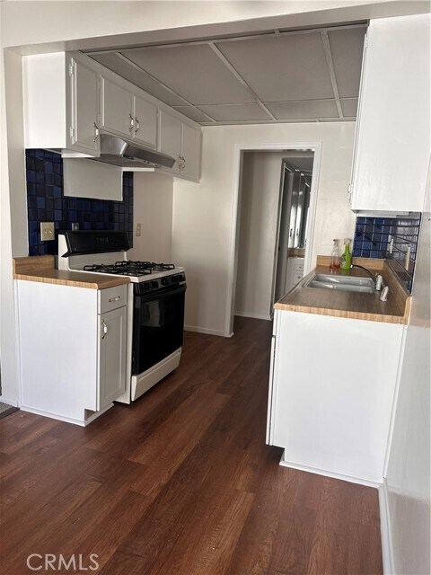 Building Photo - 1350 W Lambert Rd