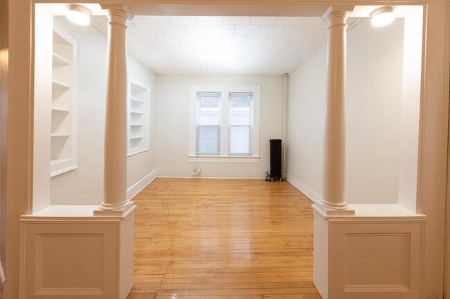 Building Photo - 470 Spruce St