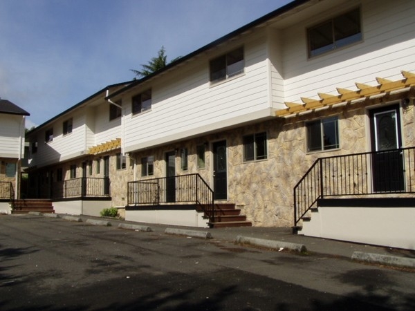 Building Photo - Lancaster Condos