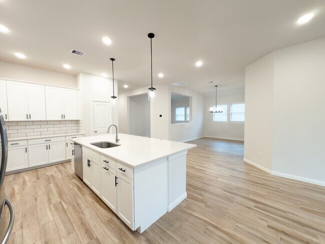 Building Photo - 42504 Rustico Rd