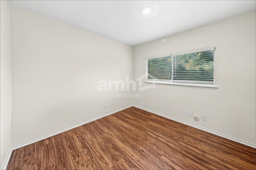 Building Photo - 2803 Woodline St