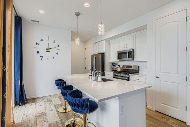 Building Photo - Beautiful Townhome- Great location off Tower Road! Low-maintenance living! (1/2 off 1st months' r...