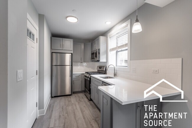 Building Photo - 1137 Oak Ave