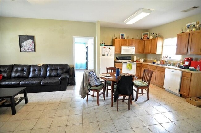 Building Photo - 54 Lee Road 2149