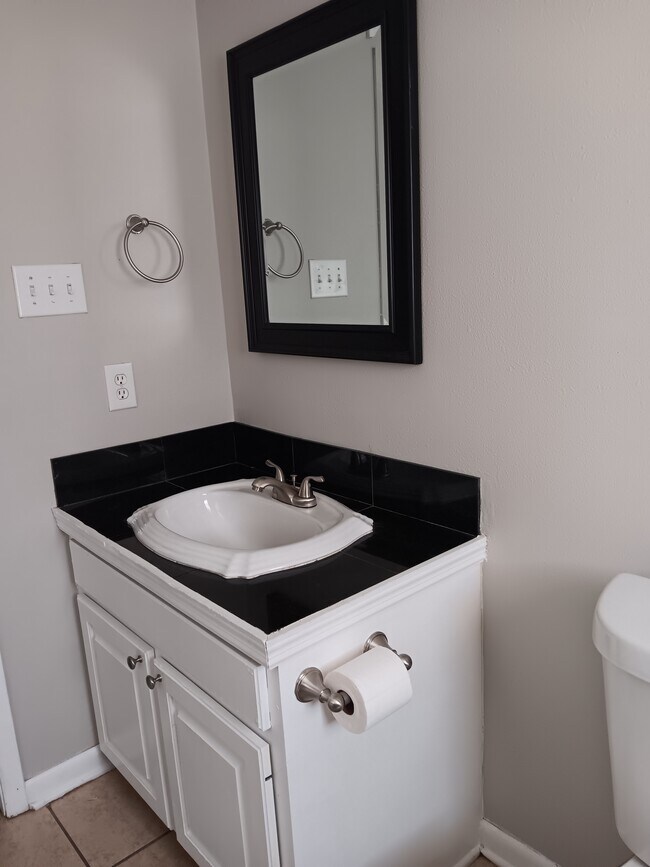 Building Photo - 8722 Orleans Dr