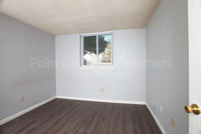 Building Photo - 1226 S Longfellow St