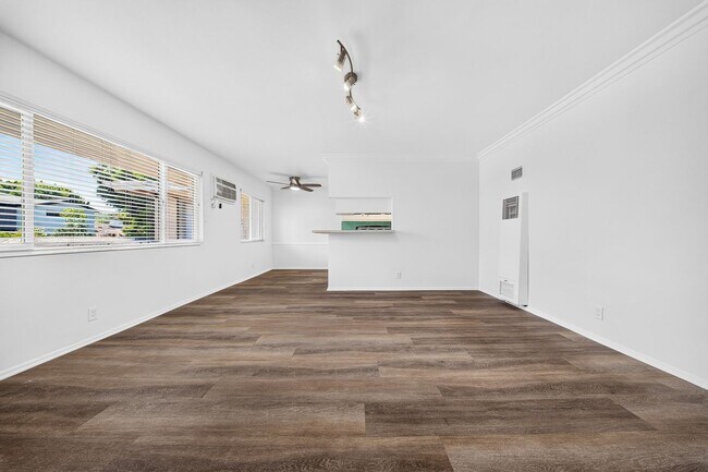Interior Photo - 15114 Dickens St.