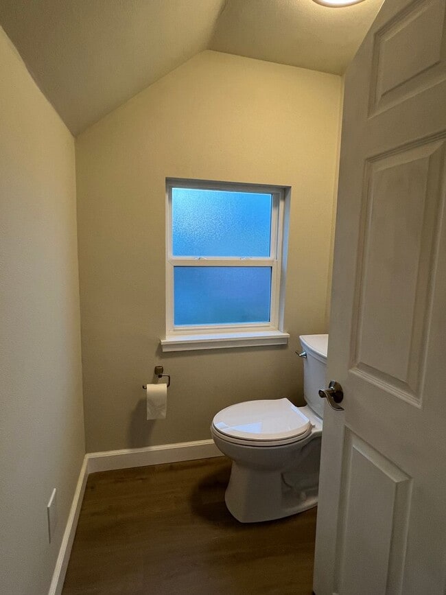 Building Photo - NEWLY REMODELED! 3+ bed, 1.5 bath, a/c, d/w, lots of off street parking!