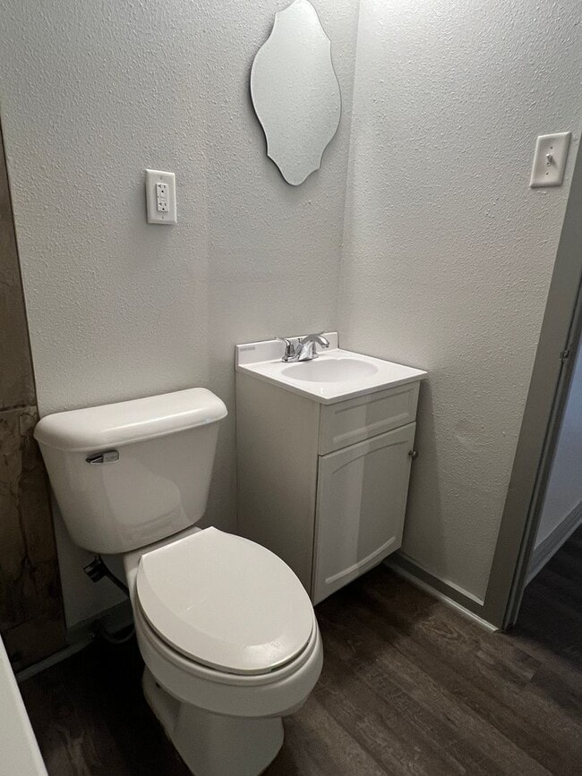 Building Photo - ***Applications Pending***Two-Bedroom dupl...