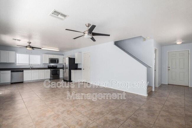 Building Photo - 2464 S Nielson St