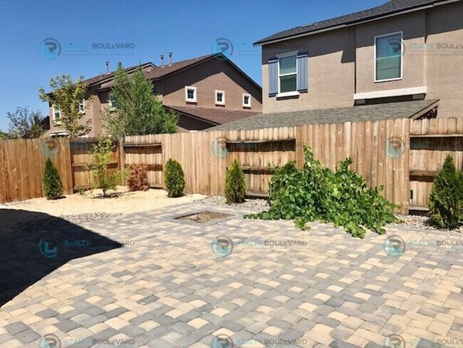 Building Photo - Beautiful 3-Bedroom Home in South Meadows ...