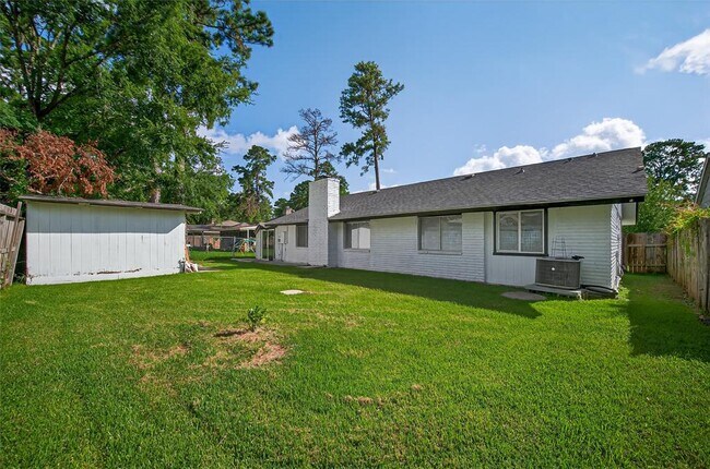Building Photo - 23223 Naples Dr