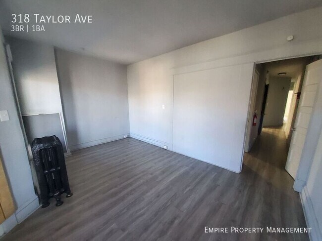 Building Photo - 318 Taylor Ave