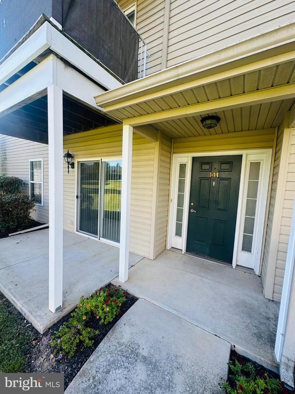 Building Photo - 141 Oriole Ct