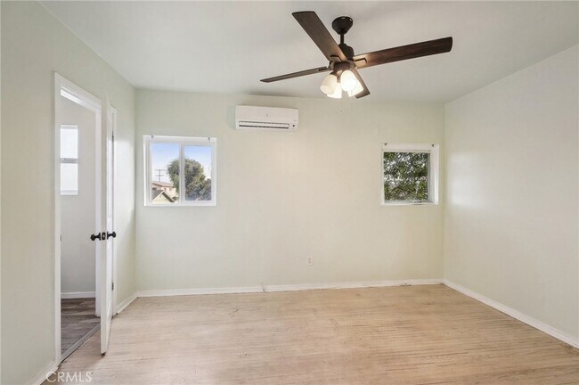 Building Photo - 122 W 110th St