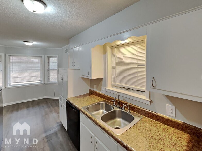 Building Photo - 5160 Rolling Meadows Dr