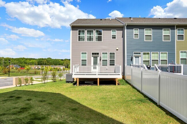 Building Photo - 11301 Carobel Ct