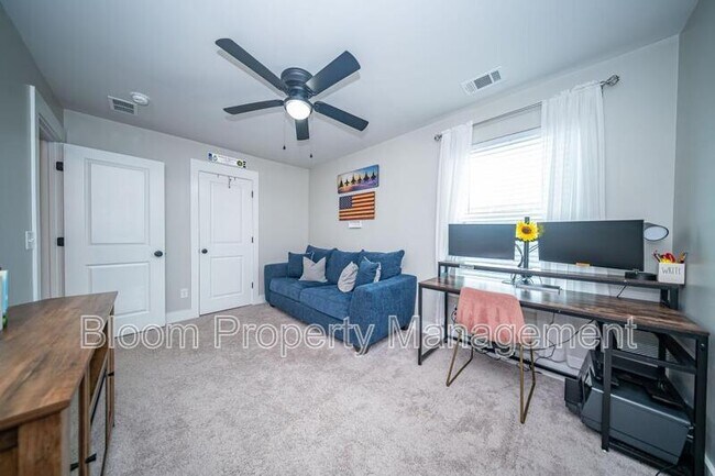Building Photo - 5008 Cedar Brush Ct