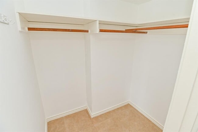 Building Photo - 5353 Institute Ln