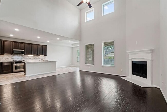 Building Photo - 14108 N Crater Lake Trail