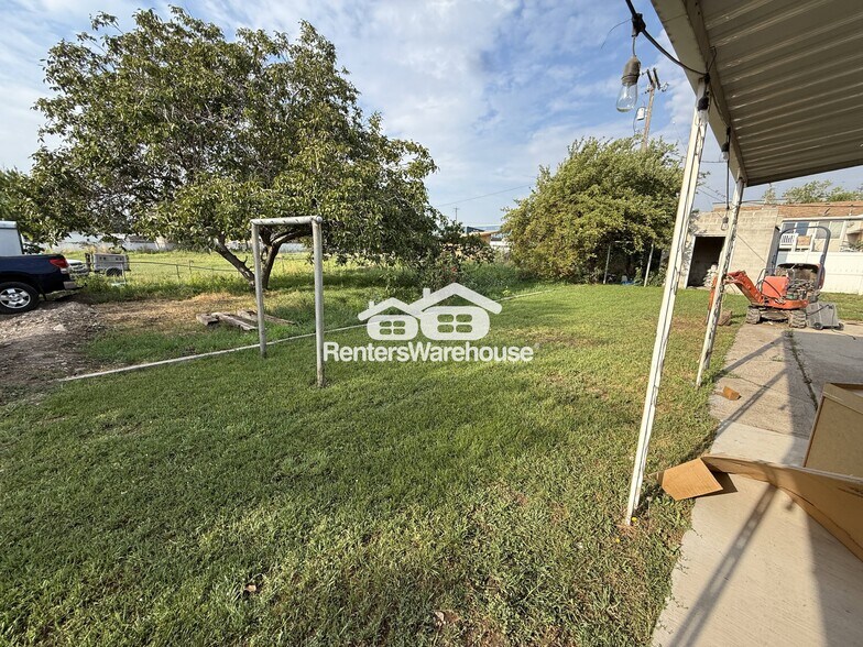 Building Photo - 3953 W 8350 S