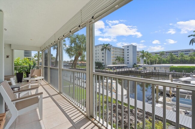 Building Photo - 1 Harbourside Dr