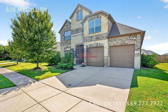 Building Photo - 828 McCall Dr