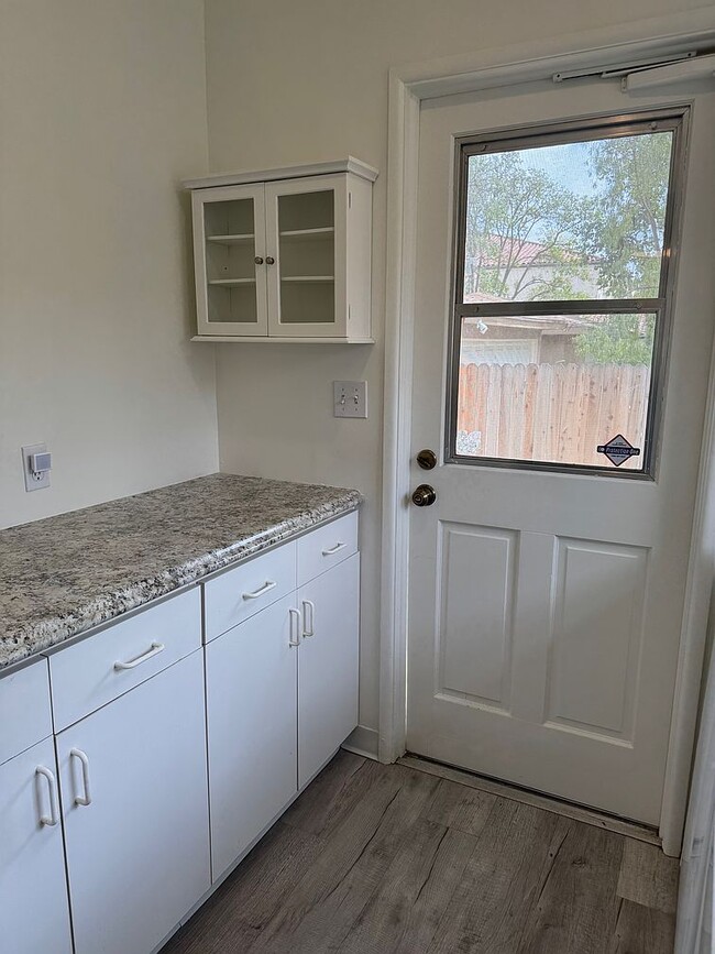 Building Photo - 2153 Cooley Pl