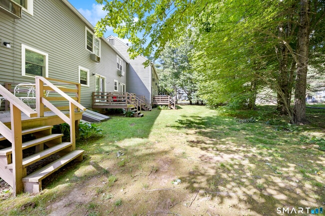 Building Photo - 135 Fairway Dr