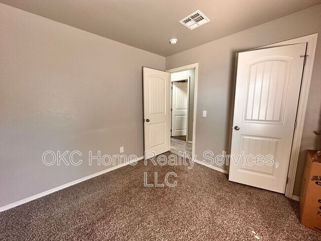Building Photo - 4122 Bonaparte Blvd