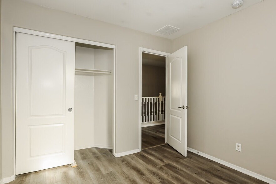 Building Photo - 17378 W Holland Ln