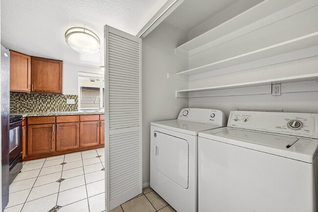 Building Photo - $2,040.95, 2-bed, 2-bath in Aurora with in Unit Laundry!