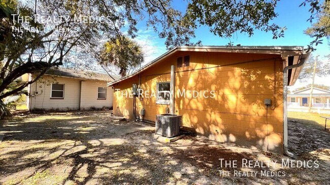 Building Photo - 854 Klondike Ave