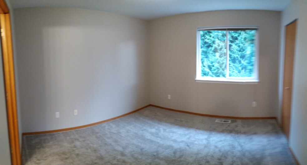 Building Photo - 18901 24th Ave W