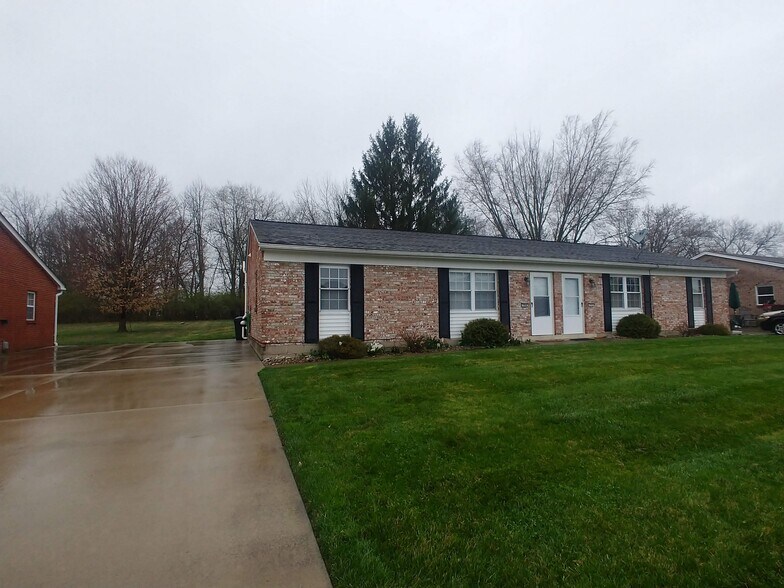 Building Photo - 704 Erin Dr
