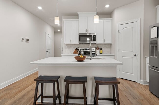 Building Photo - 4510 Skywood Ln