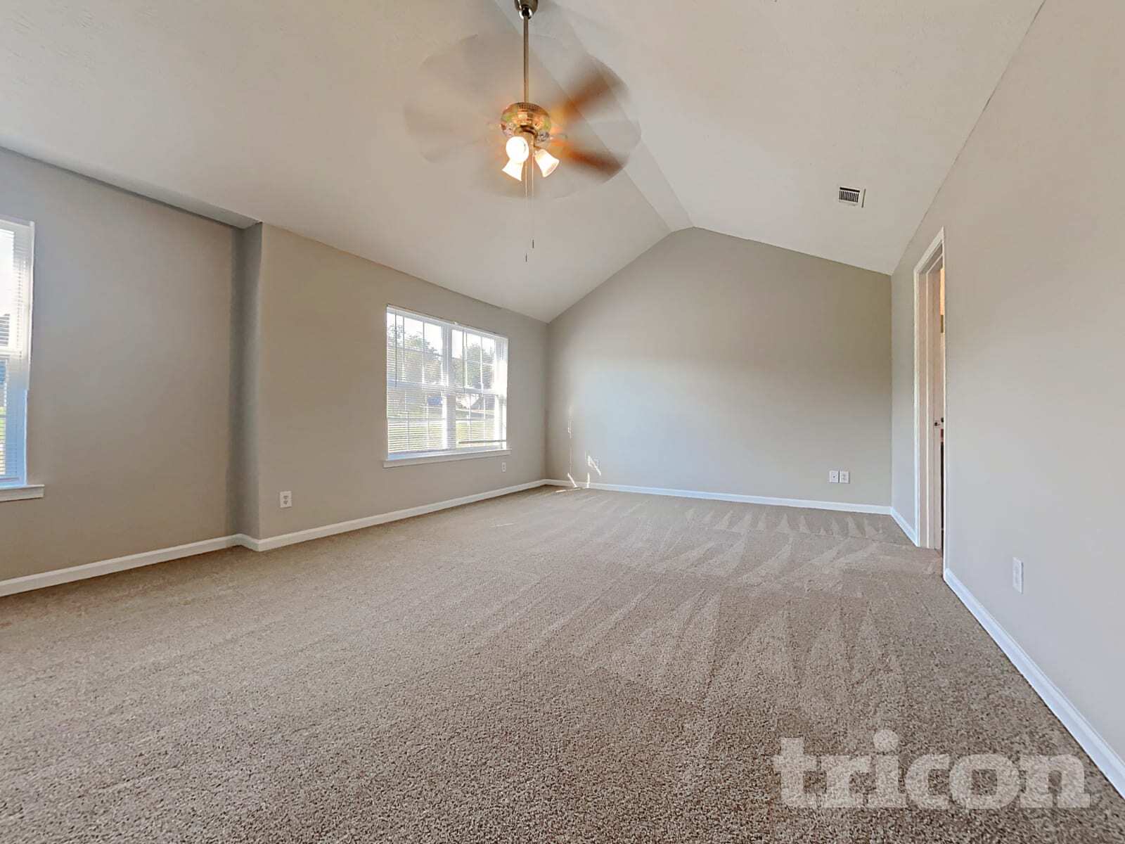 Building Photo - 405 Tori Dr