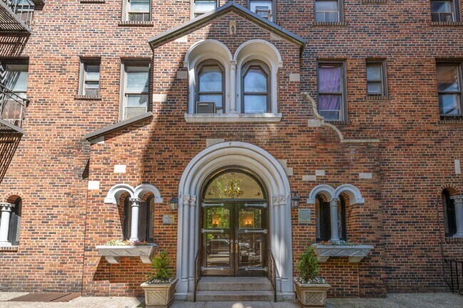 Building Photo - 43-33 46th St