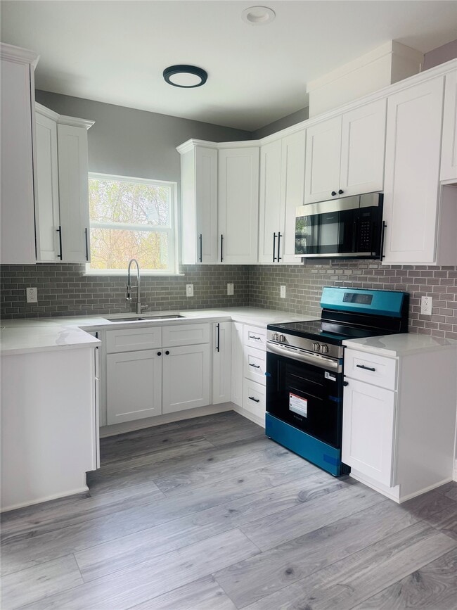 Building Photo - 2622 Metcalf St